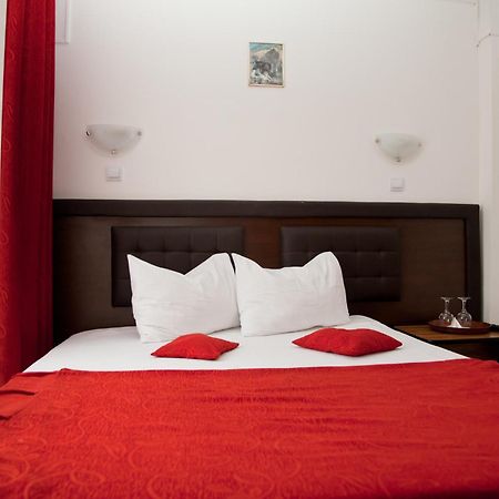 Hotel Metropol Piteşti Pokoj fotografie