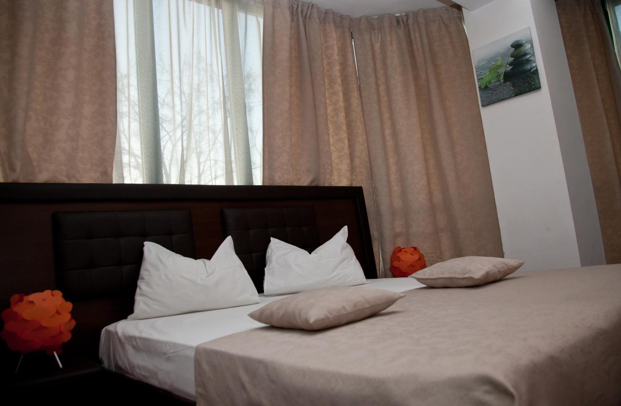 Hotel Metropol Piteşti Pokoj fotografie